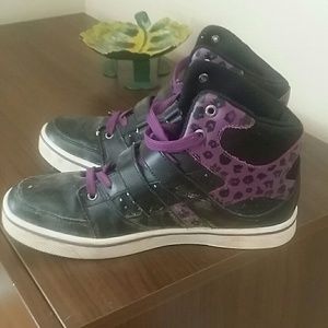 Siz 8.5 womens shoes